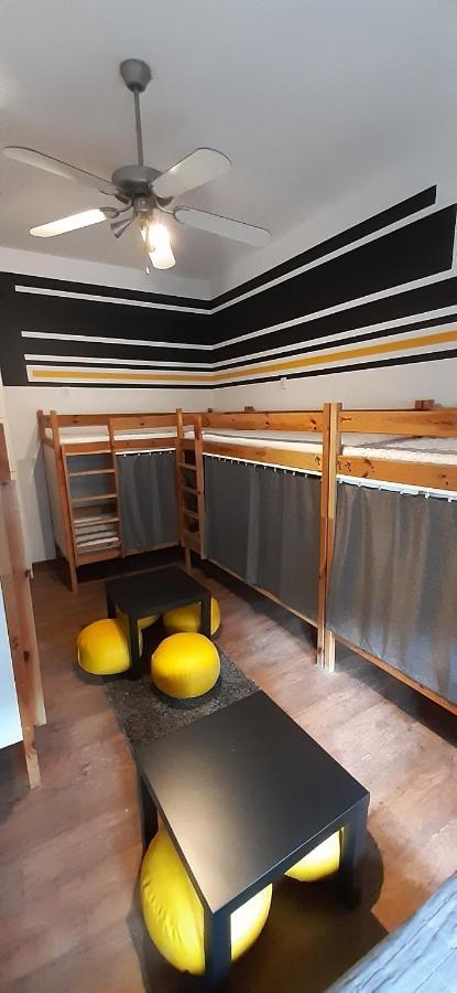 Chilli Hostel Краков Экстерьер фото