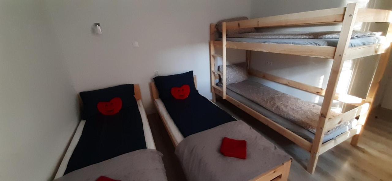 Chilli Hostel Краков Экстерьер фото